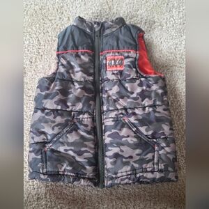 4t Camouflage Puffer Vest with Orange Accents